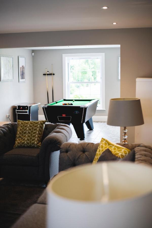 Large Country House - Hot Tub - Pool Table - Bbq - 5 Bedrooms - Log Burner Three Legged Cross Extérieur photo